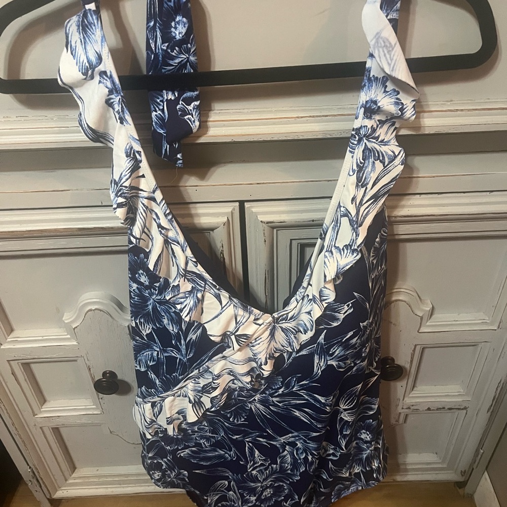 Tommy Bahama  Navy floral one piece halter Swimwear- size 16